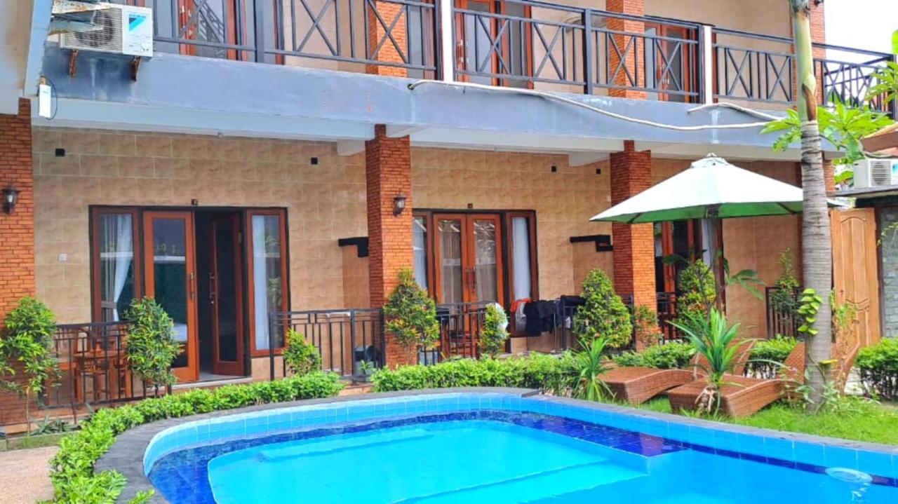 Wahyuga Sari Guest House Nita Salon & Spa Lembongan Esterno foto