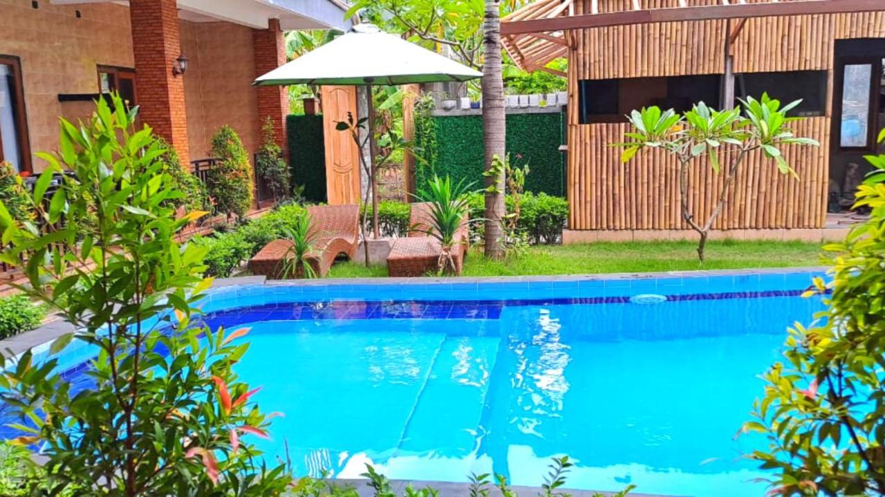 Wahyuga Sari Guest House Nita Salon & Spa Lembongan Esterno foto